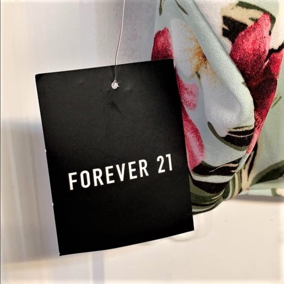 Forever 21 Mint Green Multi Color Floral Print Strap Crop Top Size S NWT - Picture 5 of 5